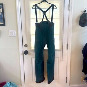 Patagonia women’s untracked bib pant large